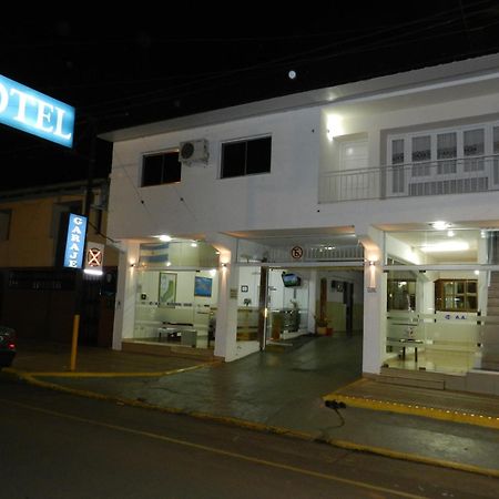 Hotel Colon Posadas Buitenkant foto