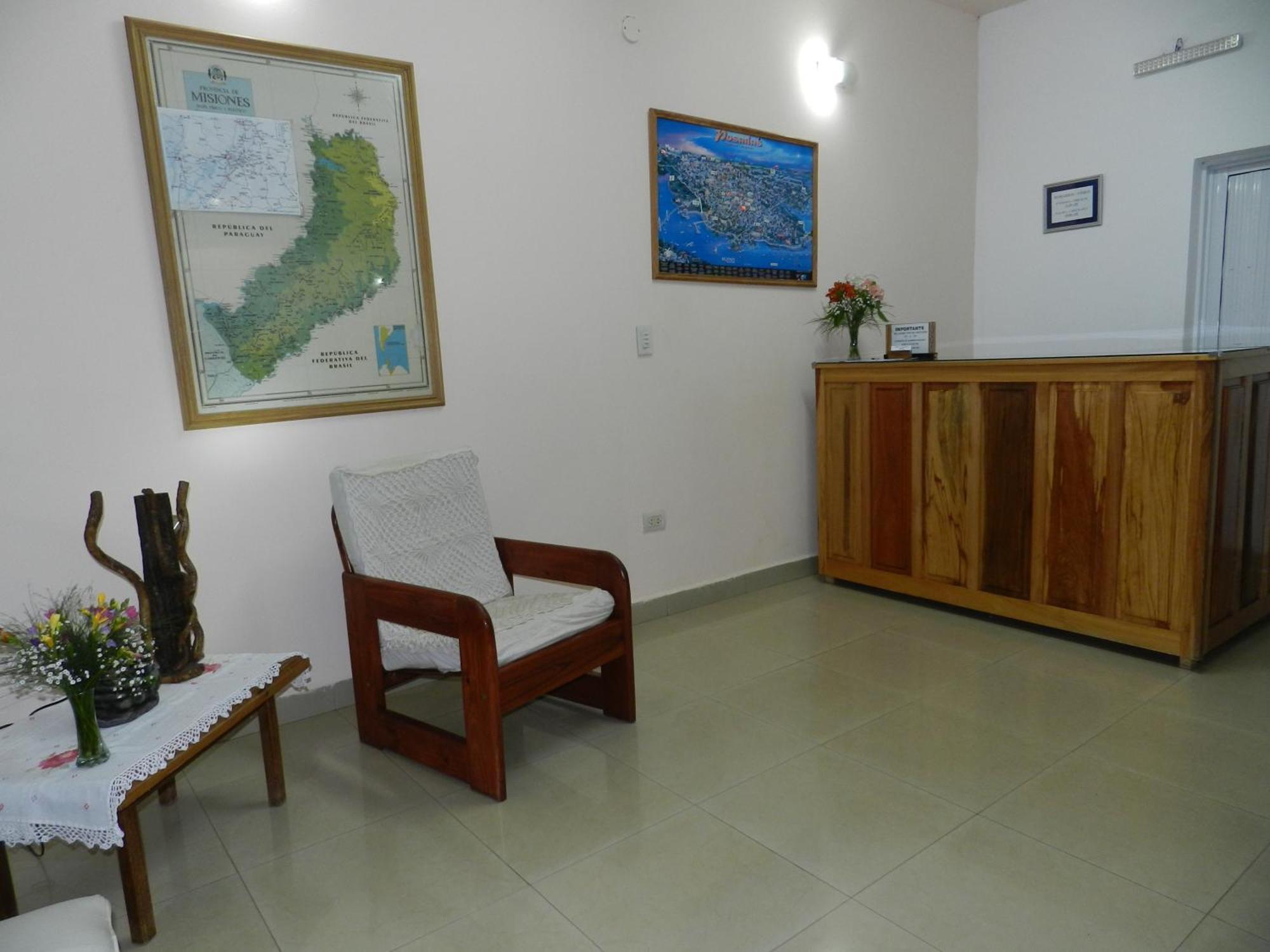 Hotel Colon Posadas Buitenkant foto