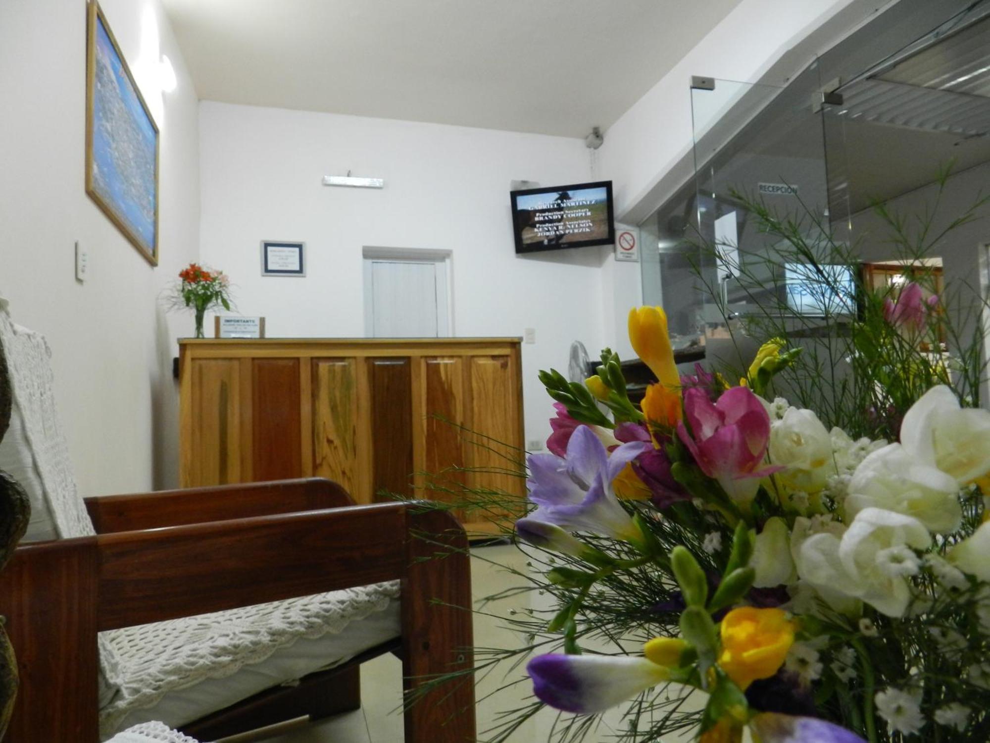 Hotel Colon Posadas Buitenkant foto