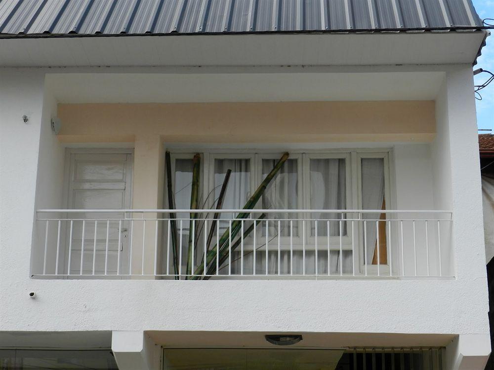 Hotel Colon Posadas Buitenkant foto