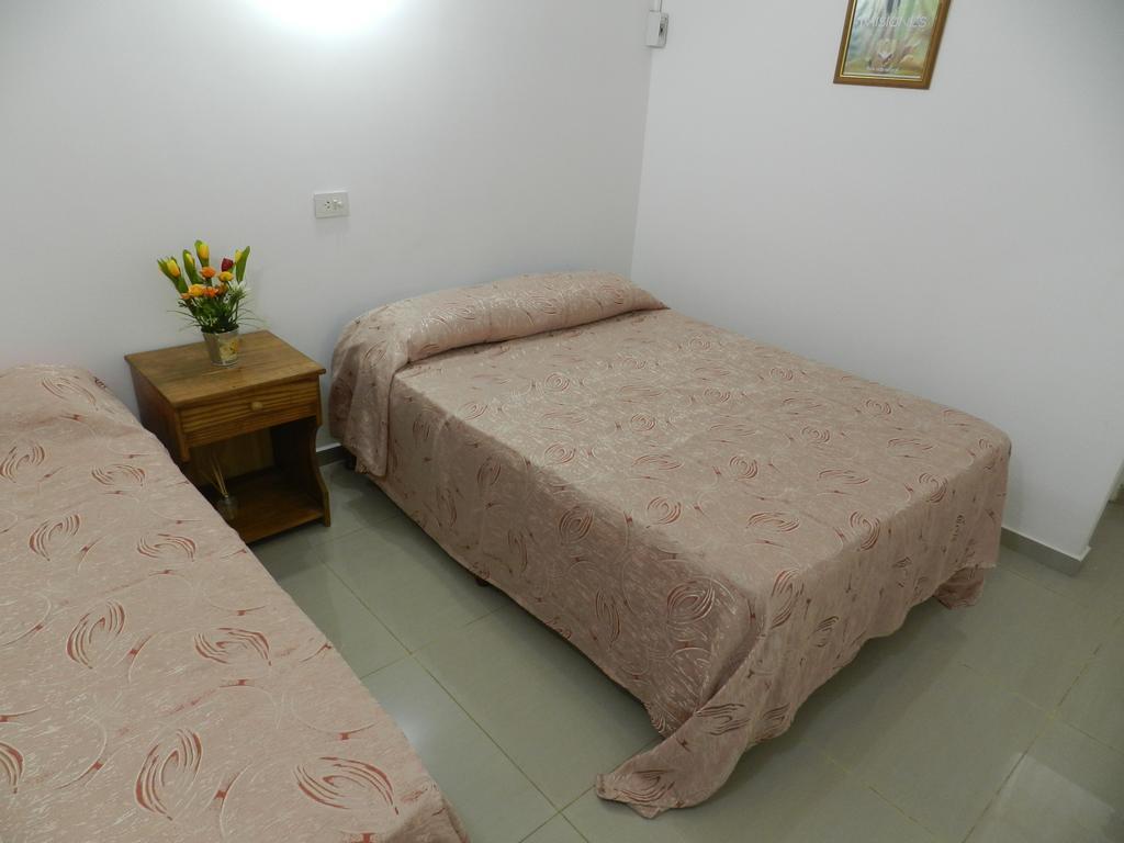 Hotel Colon Posadas Buitenkant foto