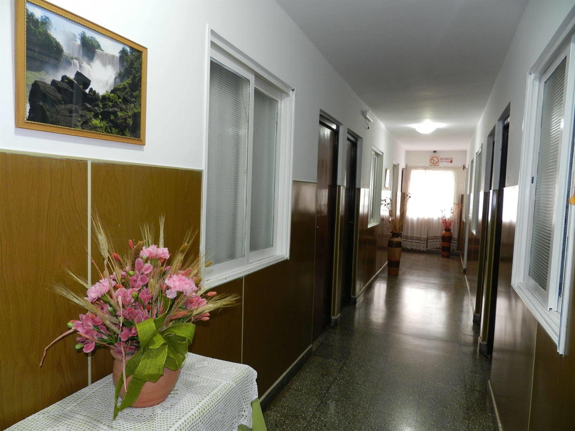 Hotel Colon Posadas Buitenkant foto