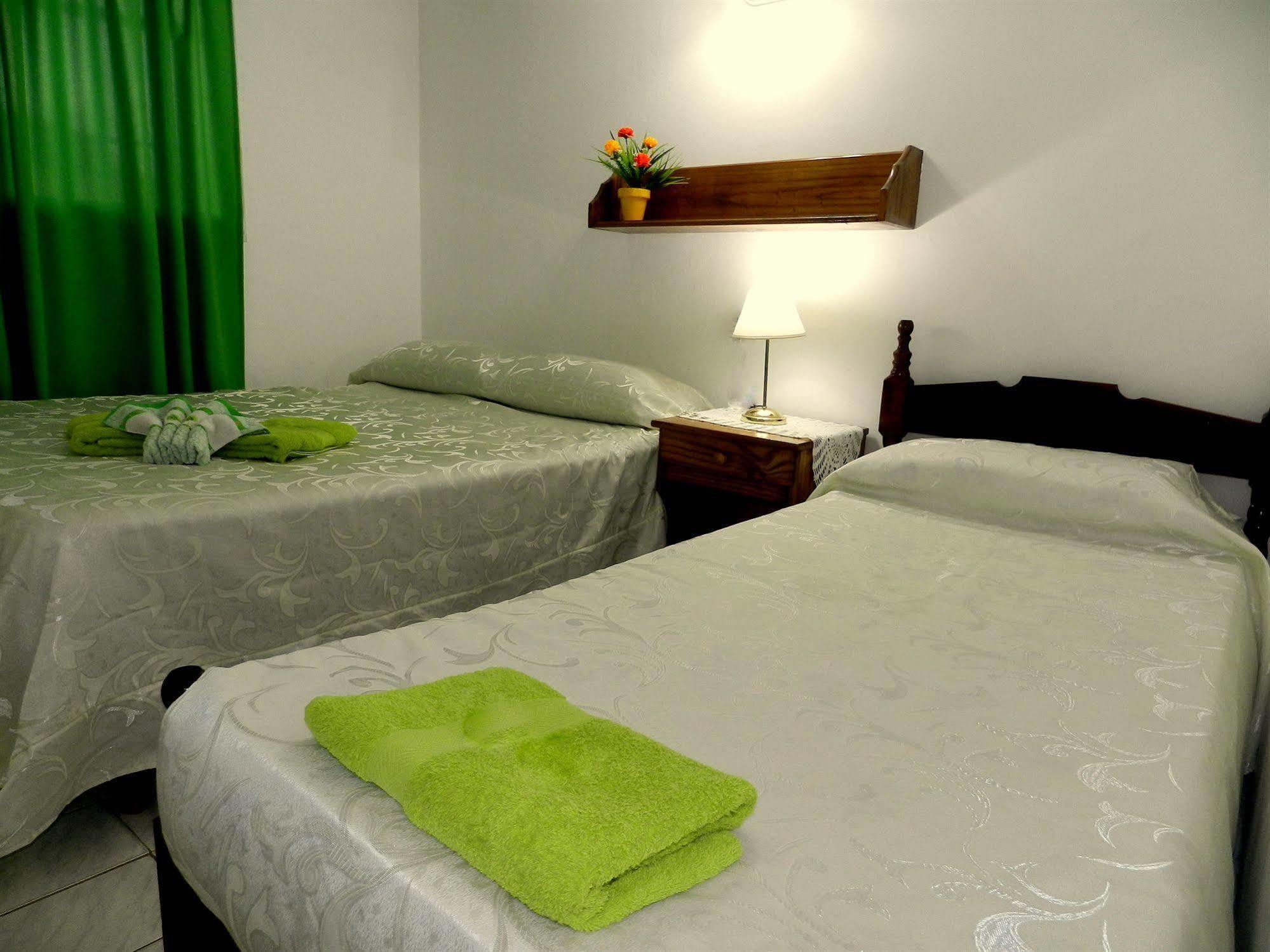 Hotel Colon Posadas Buitenkant foto