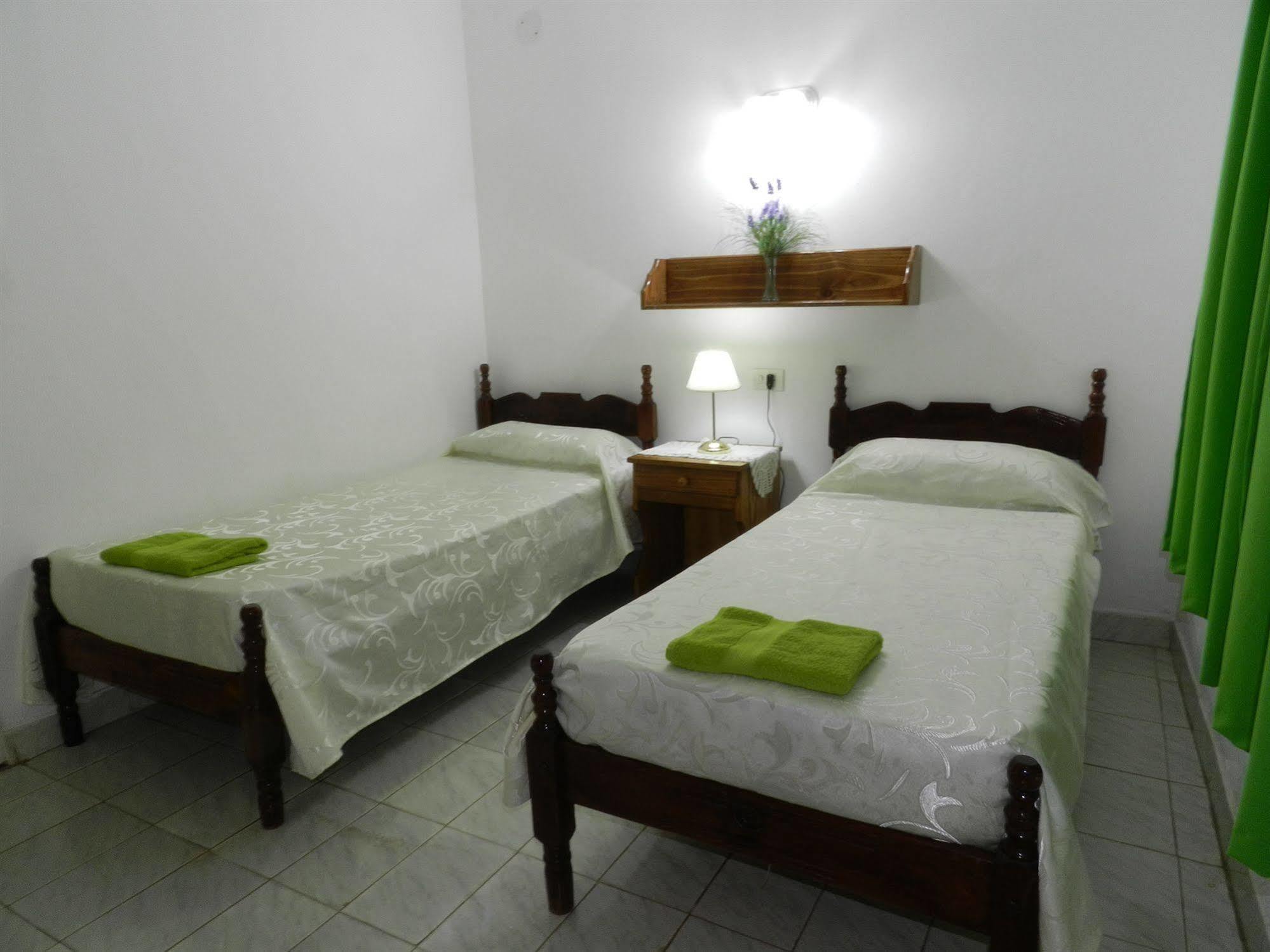 Hotel Colon Posadas Buitenkant foto